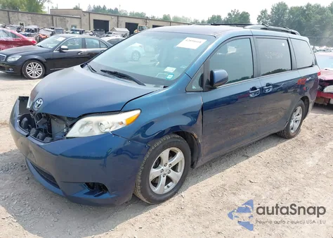2011 Toyota Sienna Le V6 z USA, uszkodzony, nr VIN 5TDKK3DCXBS143711